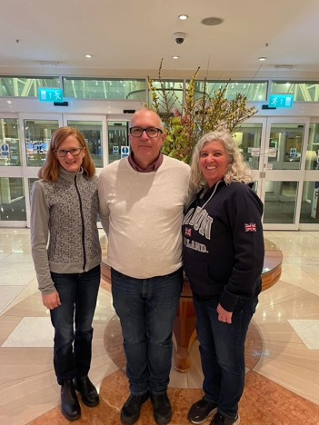 Mary Dallas Allan (USA), Lennart Sauer (Sweden), Debbie Gonzalez (USA) editorial team for two volume special edition of COVID 19 of the Journal of Comparative Social Work