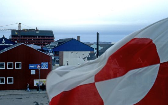 The Greenland flag in the capital Nuuk, Greenland
http://grida.no/photolib/detail/the-greenland-flag-in-the-capital-nuk-greenland_2c65