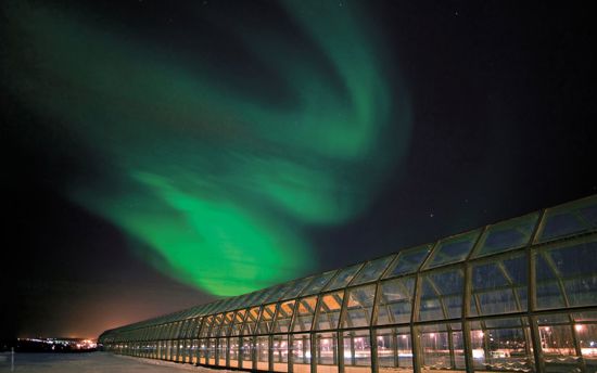 Arktikum under northern lights, Rovaniemi