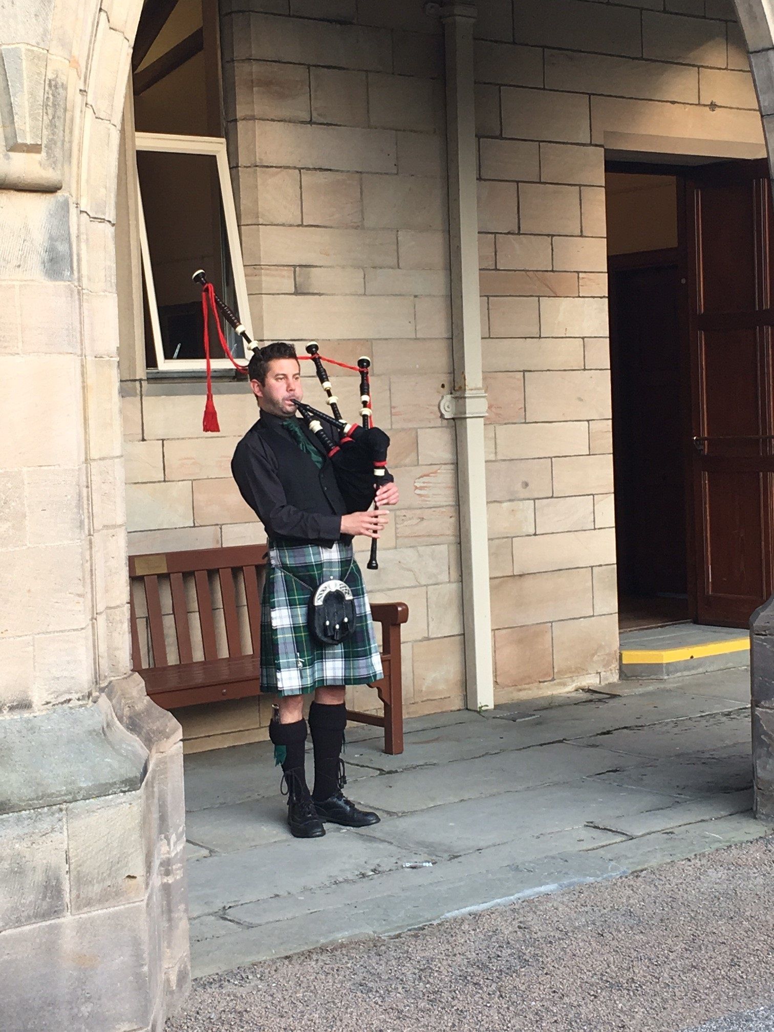 AberdeenUni_piper_240817sf.JPG (1)