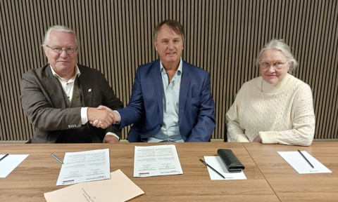 President Lars Kullerud, Chair Jan Borm, and Secretary General Outi Snellman