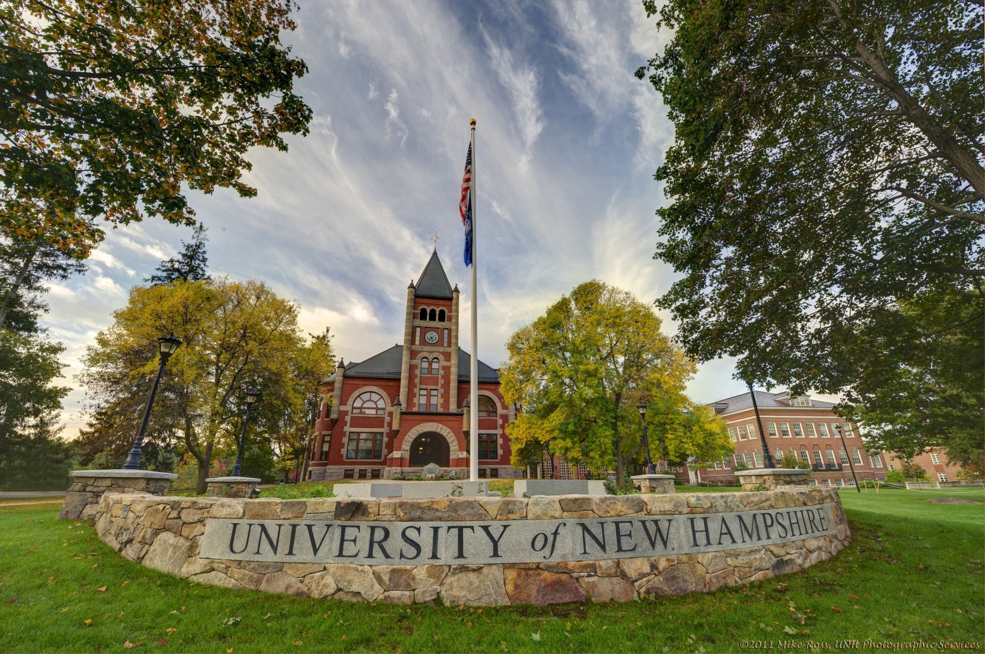 University Of New Hampshire.Max 2880X1800