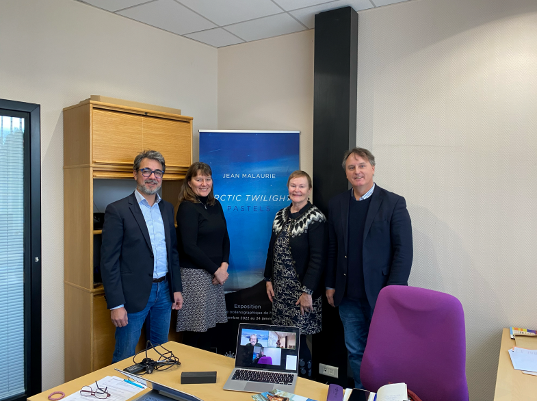 From left to right: UVSQ President Alain Bui, UArctic Chairs Hanne H. Christiansen, Arja Rautio and Jan Borm, as well as online UArctic Chair Roland Kallenborn